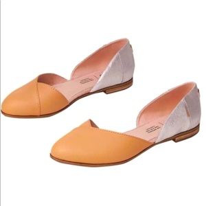 Womens size 8 TOMS leather and sparkle flats